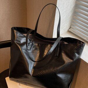 Lightweight Black Alligator Crocodile Print Zipper Shoulder Tote Bag Purse Hobo